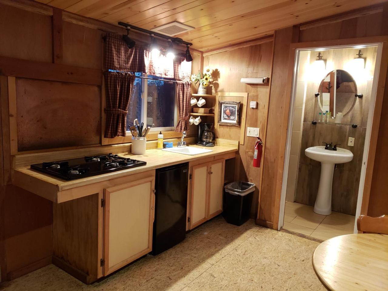 Riverside Campground & Cabins Биг Сър Екстериор снимка