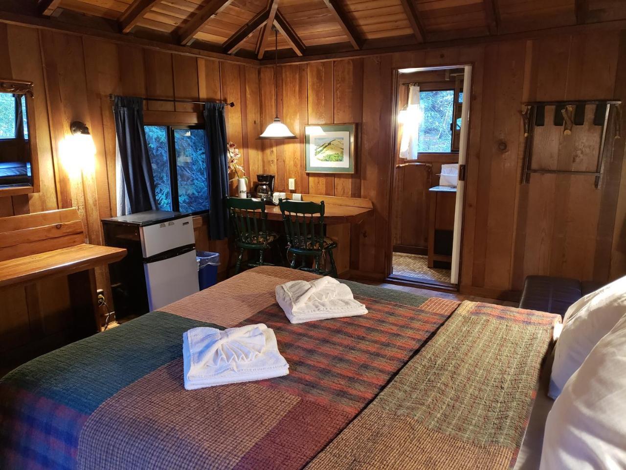 Riverside Campground & Cabins Биг Сър Екстериор снимка