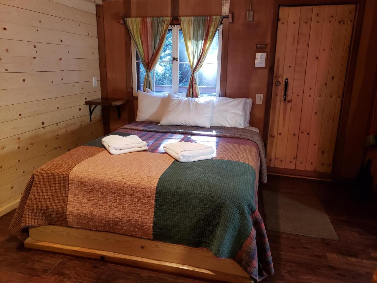 Riverside Campground & Cabins Биг Сър Екстериор снимка